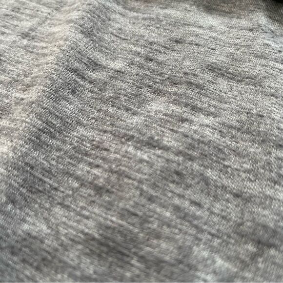 Lululemon Layered Long Sleeve Tee Size 8 Heathered Slate Almost Pear Blouse - Picture 9 of 13